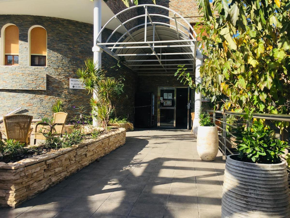 Hostal Mont Royal Аликанте Екстериор снимка