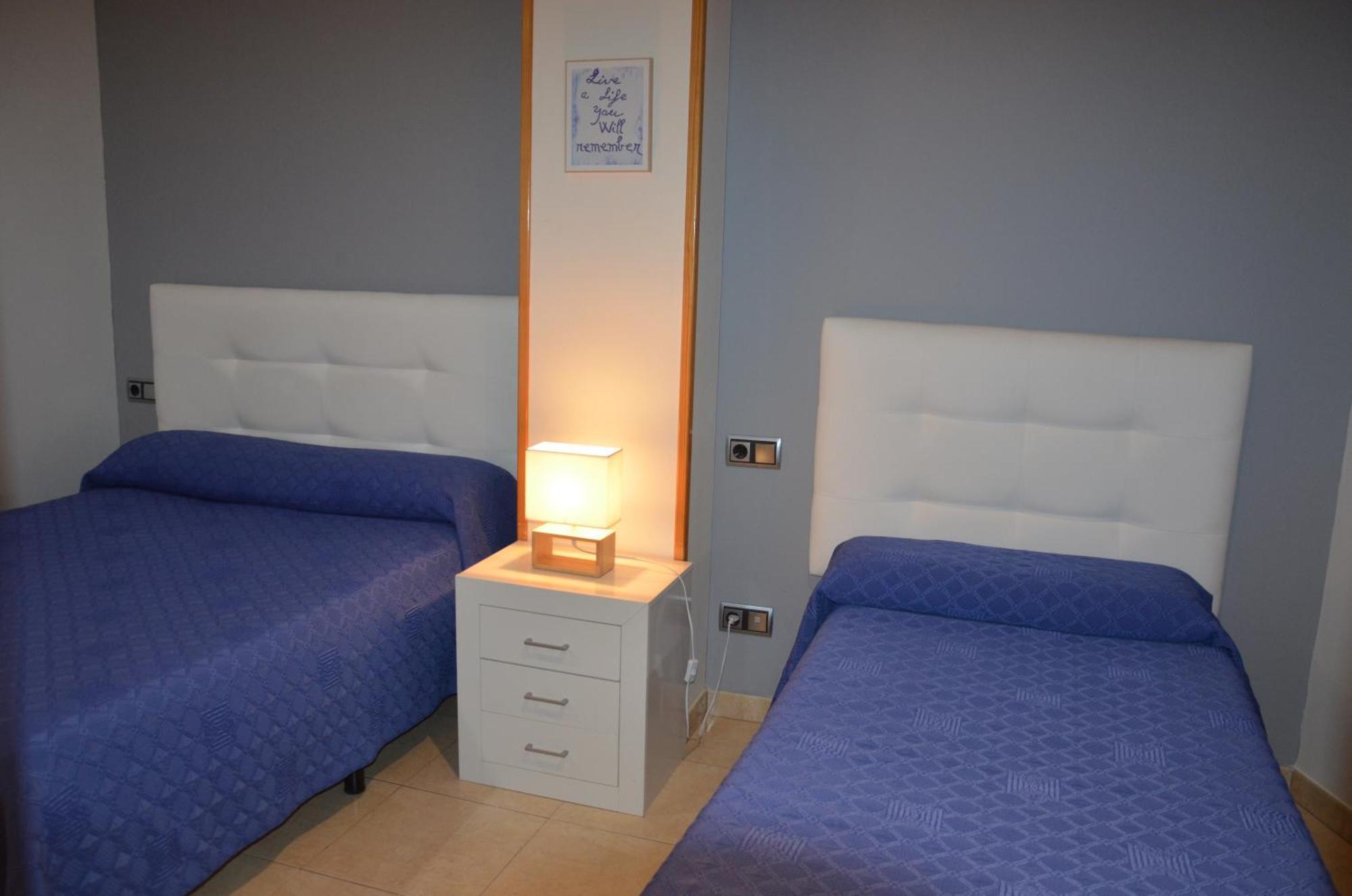Hostal Mont Royal Аликанте Екстериор снимка