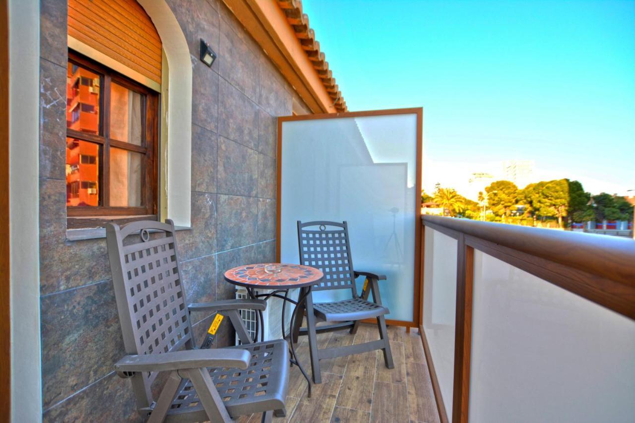 Hostal Mont Royal Аликанте Екстериор снимка