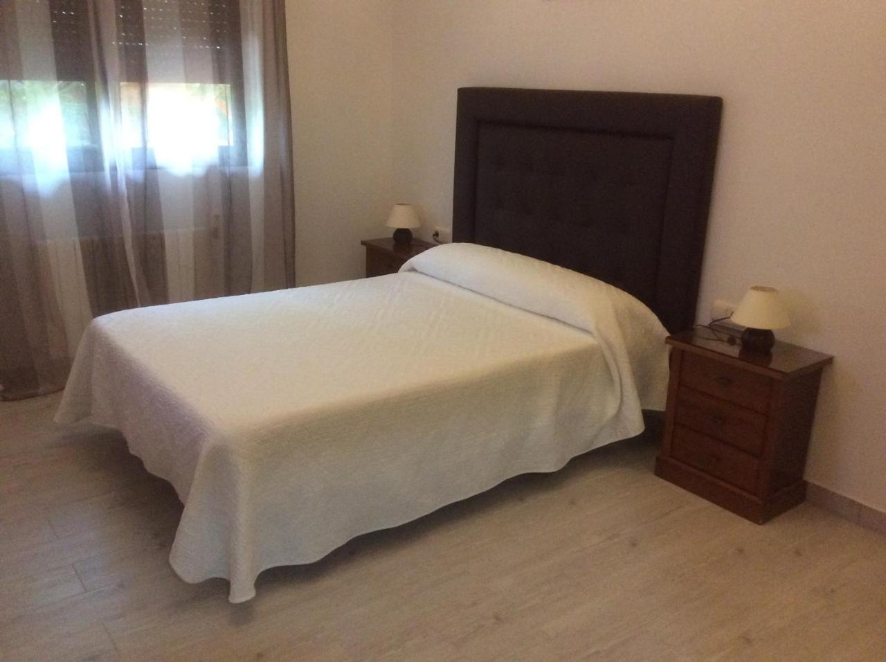 Hostal Mont Royal Аликанте Екстериор снимка