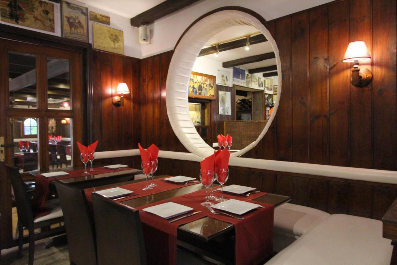 Hostal Mont Royal Аликанте Екстериор снимка