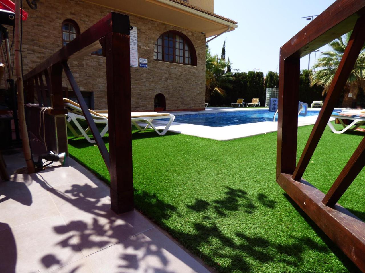 Hostal Mont Royal Аликанте Екстериор снимка